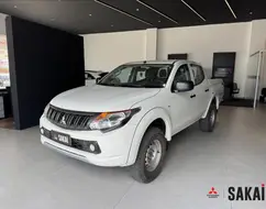 MITSUBISHI L200 TRITON 2.4 16V TURBO DIESEL GL CD 4X4 MANUAL MITSUBISHI L200 TRITON 2.4 16V TURBO DIESEL GL CD 4X4 MANUAL