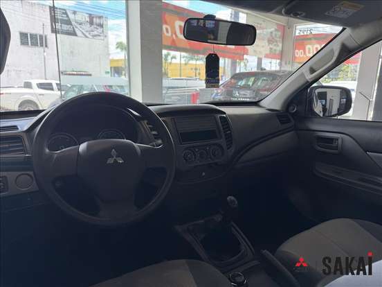 MITSUBISHI-L200 TRITON-2023