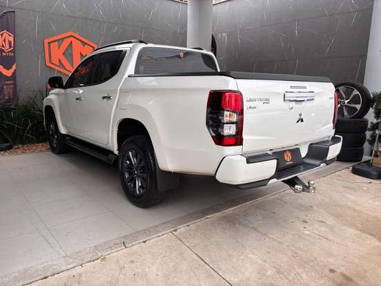 MITSUBISHI-L200 TRITON-2025