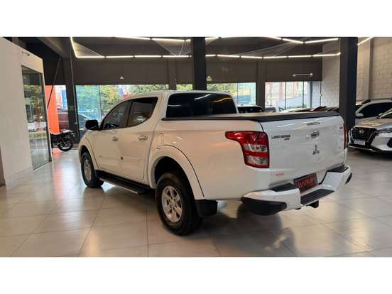 MITSUBISHI-L200 TRITON-2017