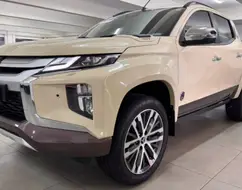 MITSUBISHI L200 TRITON 2.4 16V TURBO DIESEL SPORT HPE-S TERRA CD 4P 4X4 AUTOMÁTICO MITSUBISHI L200 TRITON 2.4 16V TURBO DIESEL SPORT HPE-S TERRA CD 4P 4X4 AUTOMÁTICO