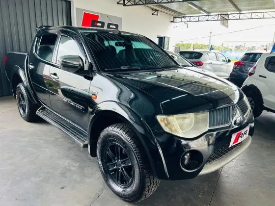 MITSUBISHI L200 TRITON 3.2 HPE 4X4 CD 16V TURBO INTERCOOLER DIESEL 4P AUTOMÁTICO