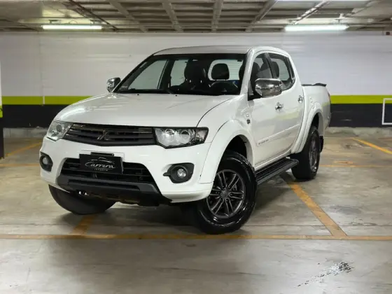 MITSUBISHI L200 TRITON 3.5 HPE 4X4 CD V6 24V FLEX 4P AUTOMÁTICO