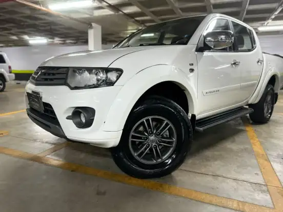 MITSUBISHI-L200 TRITON-2015