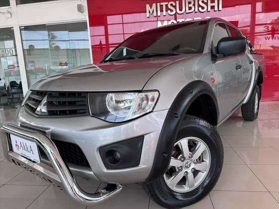 MITSUBISHI L200 TRITON 3.2 GLX 4X4 CD 16V TURBO INTERCOLER DIESEL 4P MANUAL