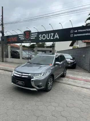 MITSUBISHI OUTLANDER 2.2 4X4 16V DIESEL 4P AUTOMÁTICO