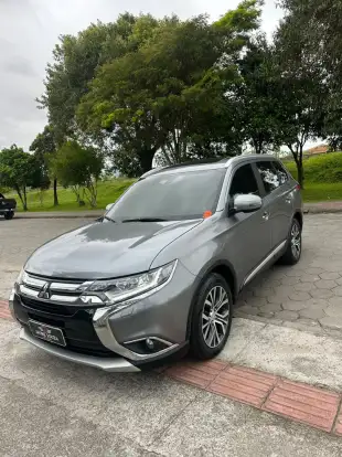 MITSUBISHI-OUTLANDER-2018