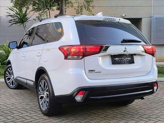 MITSUBISHI-OUTLANDER-2.0 16V GASOLINA 4P AUTOMÁTICO MITSUBISHI-OUTLANDER-2016