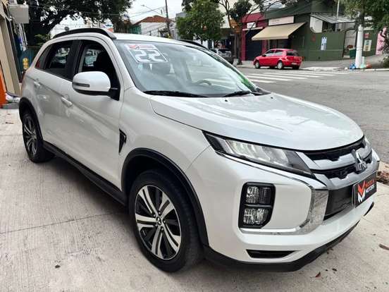 MITSUBISHI-OUTLANDER-2021