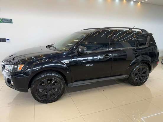 MITSUBISHI-OUTLANDER-2009