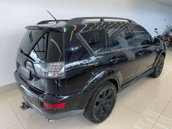 MITSUBISHI-OUTLANDER-2009