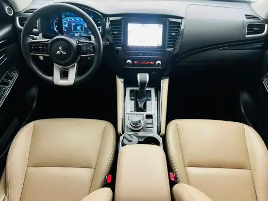 MITSUBISHI-PAJERO SPORT-2024