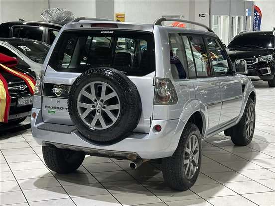 MITSUBISHI-PAJERO TR4-2.0 4X2 16V 140CV FLEX 4P AUTOMÁTICO MITSUBISHI-PAJERO TR4-2012