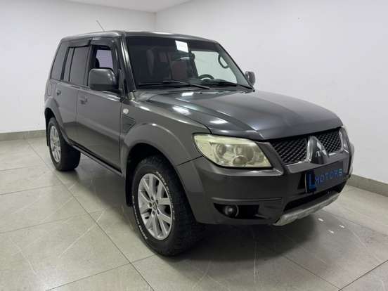 MITSUBISHI-PAJERO TR4-2011