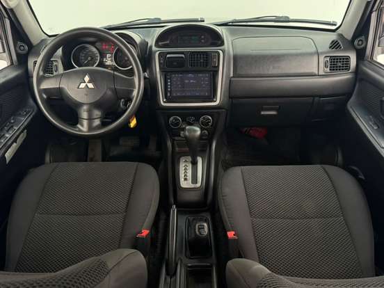 MITSUBISHI-PAJERO TR4-2.0 4X4 16V 140CV FLEX 4P AUTOMÁTICO MITSUBISHI-PAJERO TR4-2011