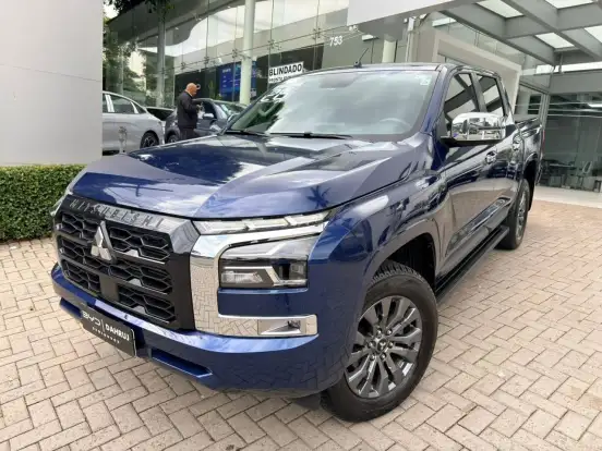 MITSUBISHI-TRITON-2.4 BITURBO DIESEL CD HPE 4X4 AUTOMÁTICO MITSUBISHI-TRITON-2025