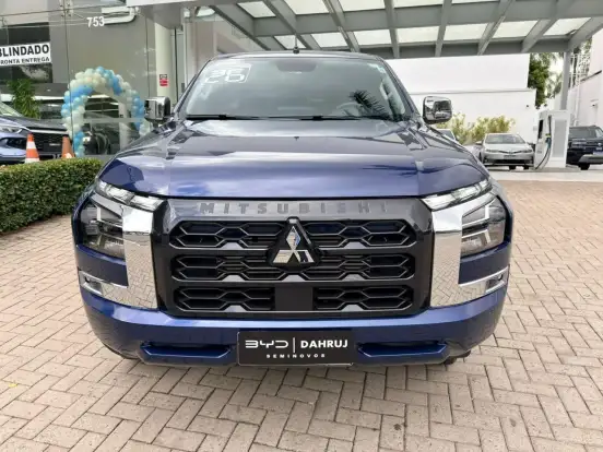 MITSUBISHI-TRITON-2.4 BITURBO DIESEL CD HPE 4X4 AUTOMÁTICO MITSUBISHI-TRITON-2025