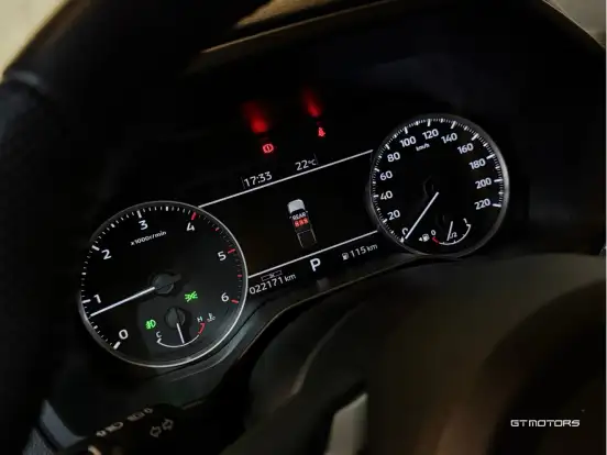 MITSUBISHI-TRITON-2.4 BITURBO DIESEL CD HPE 4X4 AUTOMÁTICO MITSUBISHI-TRITON-2025