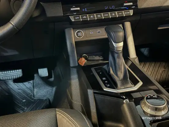 MITSUBISHI-TRITON-2025