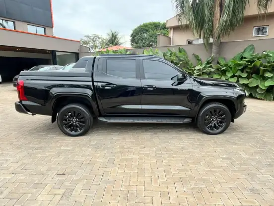 MITSUBISHI-TRITON-2.4 BITURBO DIESEL CD KATANA 4X4 AUTOMÁTICO MITSUBISHI-TRITON-2025