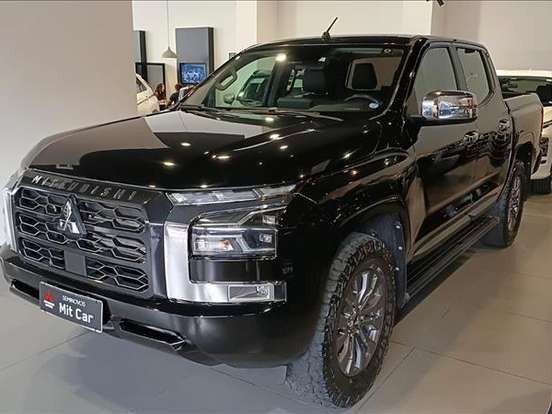 MITSUBISHI-TRITON-2.4 BITURBO DIESEL CD HPE 4X4 AUTOMÁTICO MITSUBISHI-TRITON-2025