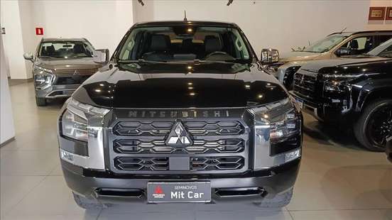 MITSUBISHI-TRITON-2025