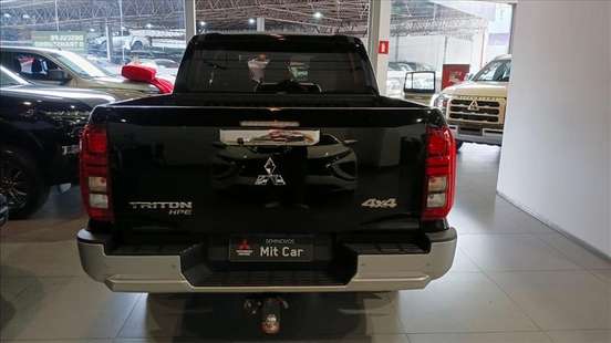 MITSUBISHI-TRITON-2025
