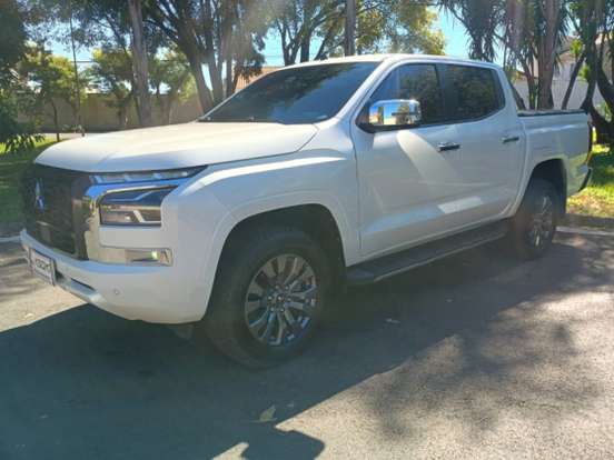 MITSUBISHI-TRITON-2025