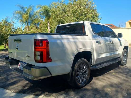 MITSUBISHI-TRITON-2.4 BITURBO DIESEL CD HPE-S 4X4 AUTOMÁTICO MITSUBISHI-TRITON-2025
