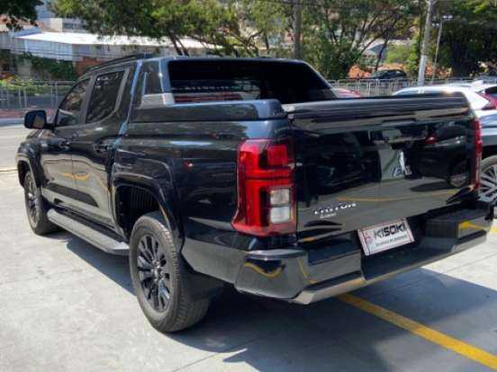 MITSUBISHI-TRITON-2.4 BITURBO DIESEL CD KATANA 4X4 AUTOMÁTICO MITSUBISHI-TRITON-2025