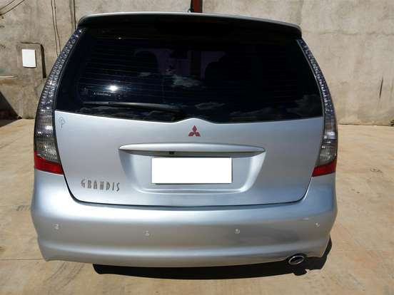 MITSUBISHI-GRANDIS-2.4 16V GASOLINA 4P AUTOMÁTICO MITSUBISHI-GRANDIS-2006