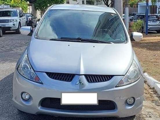 MITSUBISHI-GRANDIS-2.4 16V GASOLINA 4P AUTOMÁTICO MITSUBISHI-GRANDIS-2006