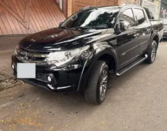 MITSUBISHI L200 TRITON 2.4 16V TURBO DIESEL SPORT HPE-S CD 4P 4X4 AUTOMÁTICO MITSUBISHI L200 TRITON 2.4 16V TURBO DIESEL SPORT HPE-S CD 4P 4X4 AUTOMÁTICO