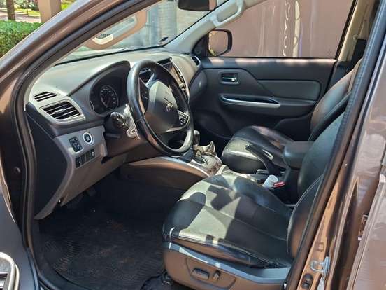 MITSUBISHI-L200 TRITON-2.4 16V TURBO DIESEL SPORT HPE TOP CD 4P 4X4 AUTOMÁTICO MITSUBISHI-L200 TRITON-2016