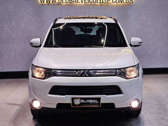 MITSUBISHI-OUTLANDER-2014