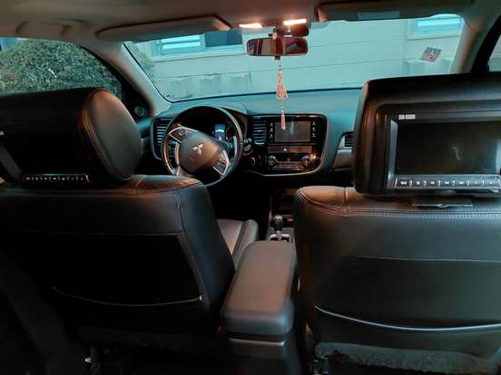 MITSUBISHI-OUTLANDER-2.0 16V GASOLINA 4P AUTOMÁTICO MITSUBISHI-OUTLANDER-2013