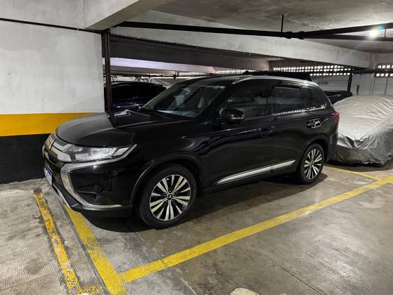MITSUBISHI OUTLANDER 2.0 MIVEC GASOLINA HPE AUTOMÁTICO