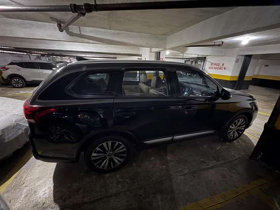 MITSUBISHI-OUTLANDER-2.0 MIVEC GASOLINA HPE AUTOMÁTICO MITSUBISHI-OUTLANDER-2019