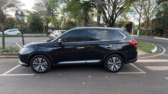 MITSUBISHI-OUTLANDER-3.0 MIVEC V6 GASOLINA HPE-S AWD AUTOMÁTICO MITSUBISHI-OUTLANDER-2018