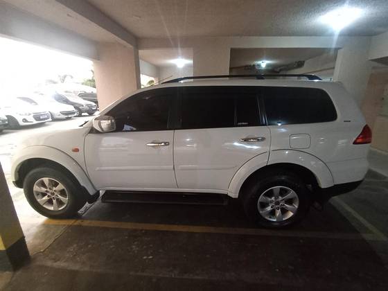 MITSUBISHI PAJERO DAKAR 3.5 HPE 7 LUGARES 4X4 V6 24V FLEX 4P AUTOMÁTICO