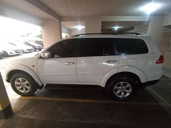 MITSUBISHI-PAJERO DAKAR-3.5 HPE 7 LUGARES 4X4 V6 24V FLEX 4P AUTOMÁTICO MITSUBISHI-PAJERO DAKAR-2013