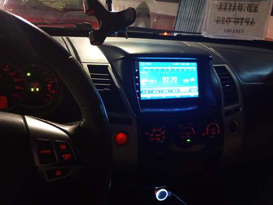 MITSUBISHI-PAJERO DAKAR-2013