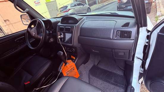 MITSUBISHI-PAJERO TR4-2013