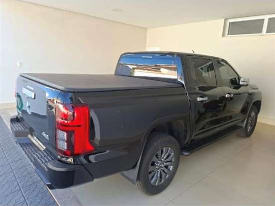 MITSUBISHI-TRITON-2.4 BITURBO DIESEL CD HPE 4X4 AUTOMÁTICO MITSUBISHI-TRITON-2025