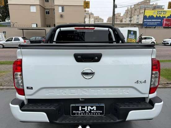 NISSAN-FRONTIER-2022
