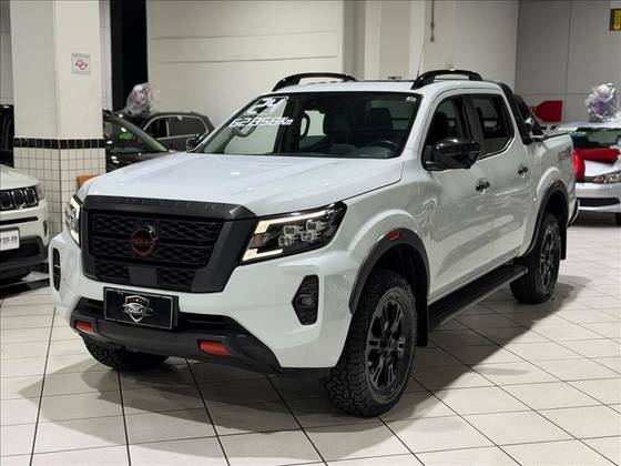 NISSAN FRONTIER 2.3 16V TURBO DIESEL PRO4X CD 4X4 AUTOMÁTICO