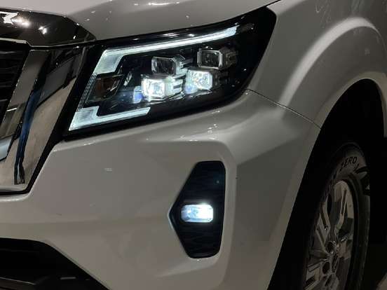 NISSAN-FRONTIER-2024