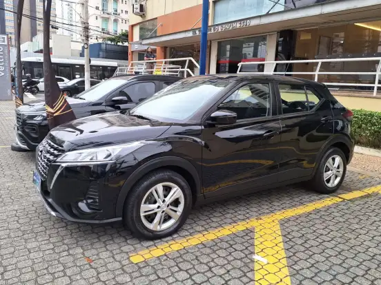 NISSAN-KICKS-2023