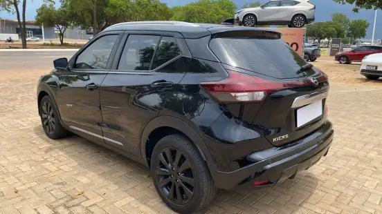 NISSAN-KICKS-2023