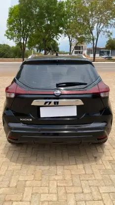 NISSAN-KICKS-2023